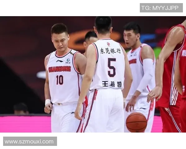 CBA广东队对阵深圳队精彩直播回顾及赛后分析2019年4月8日赛事亮点